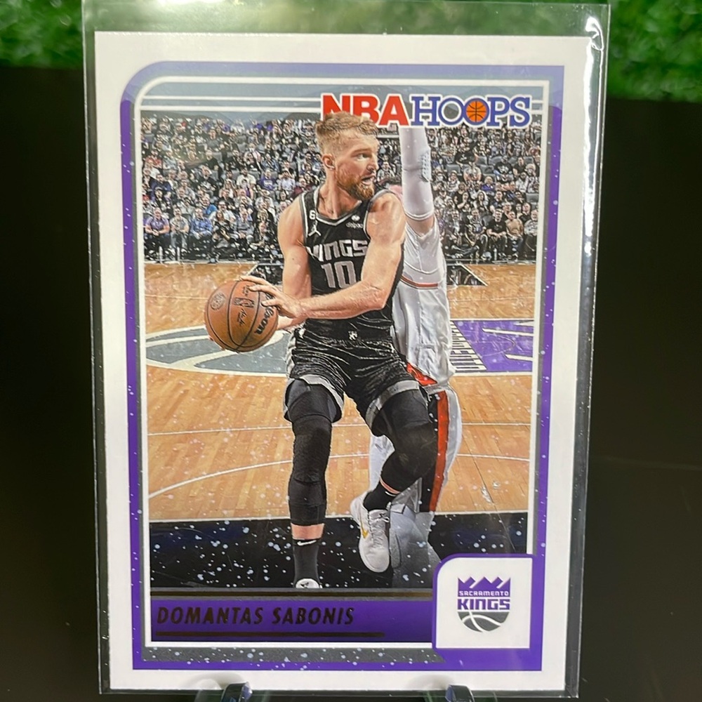 Panini Lot of 10 Sacramento Kings Basketball 🏀 TRADING CARDS